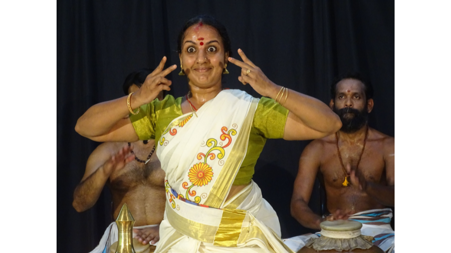 Image Construction in Koodiyattam: A Workshop Based on Mudra